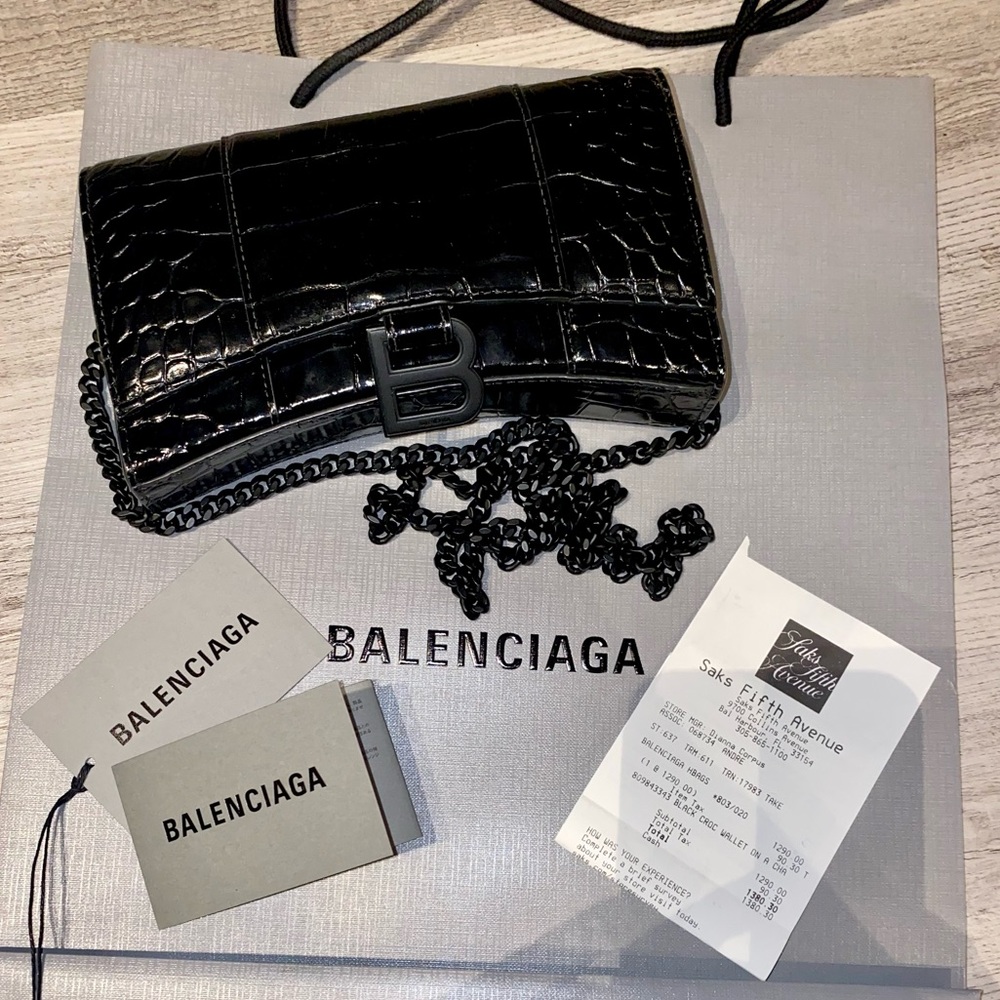 100% AUTHENTIC AUTHENTIC BALENCIAGA HOURGLASS WALLET ON CHAIN BEST DEAL!!